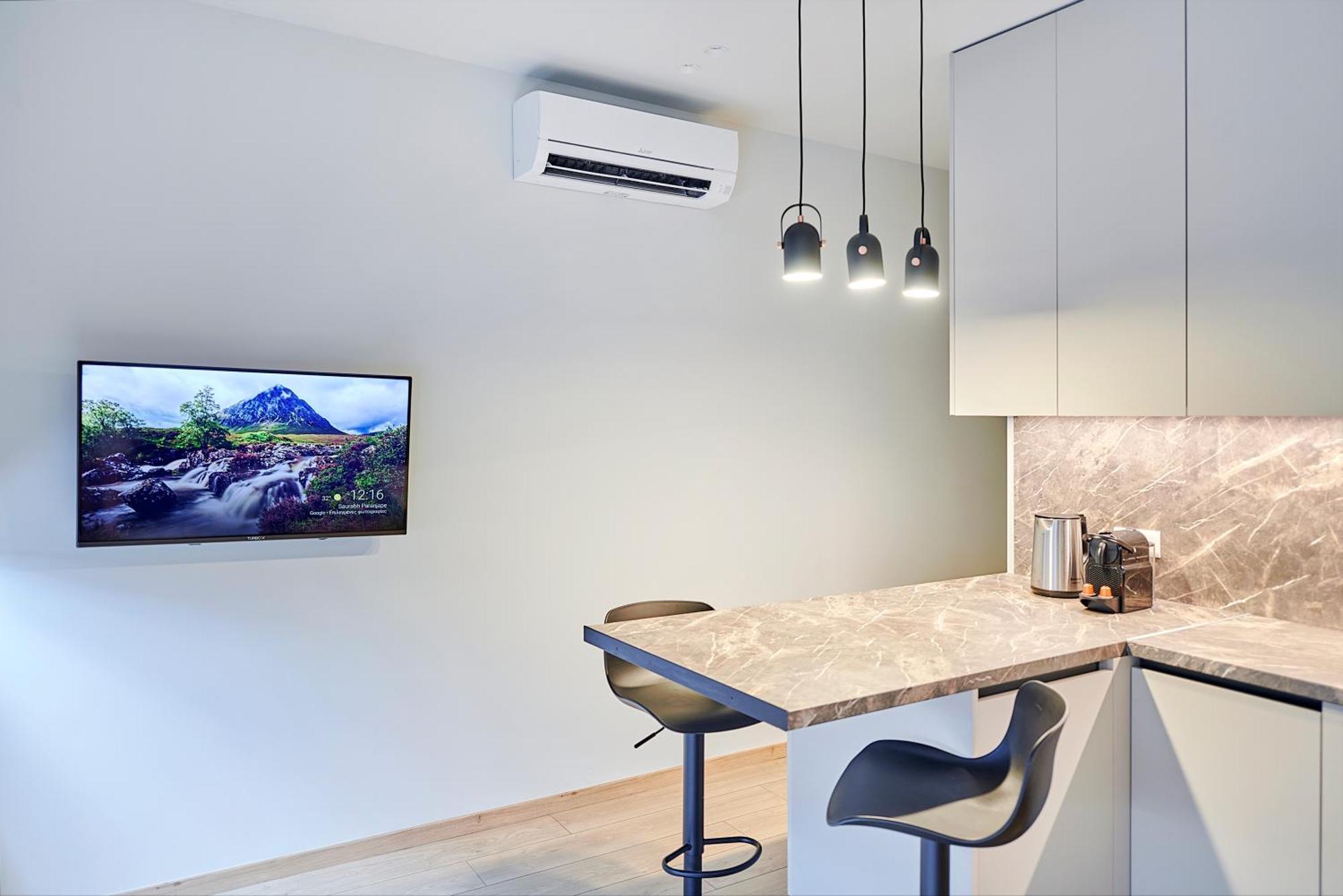 City-Center Apartment In Vibrant Monastiraki, 雅典 外观 照片